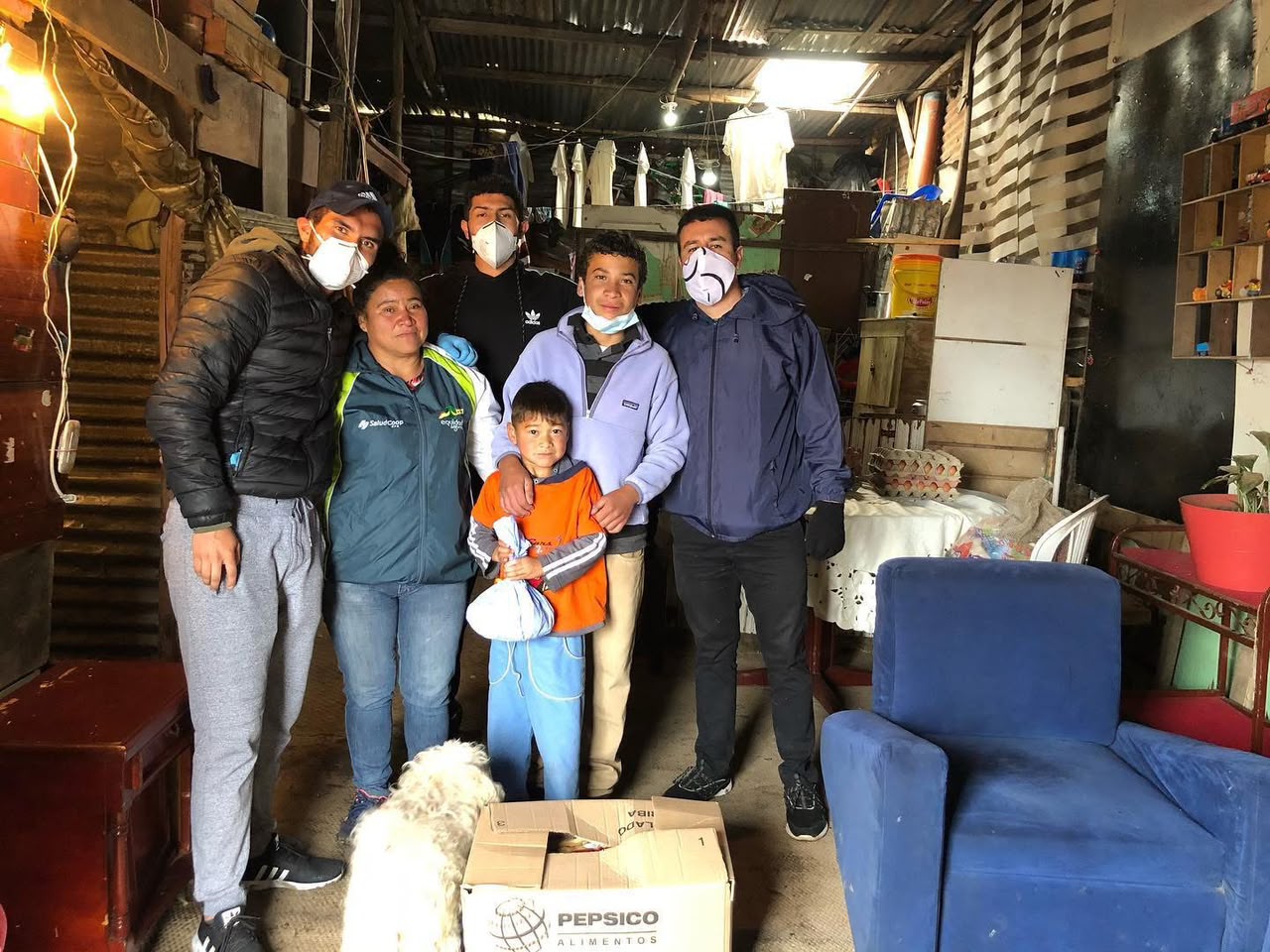 Entrega de ayudas a la comunidad