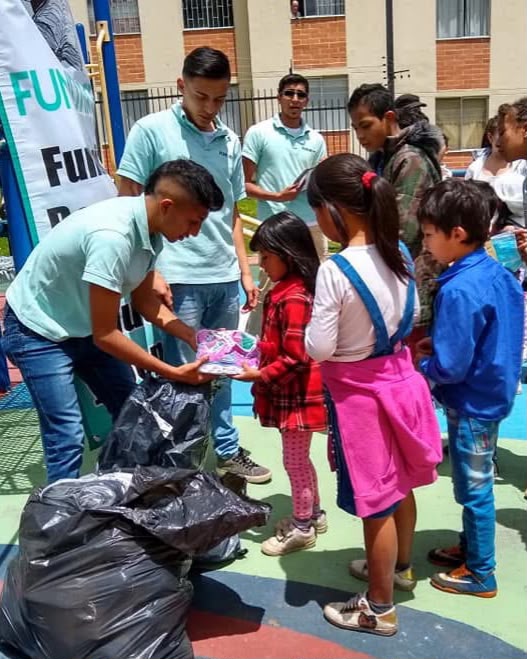 Actividad de apoyo solidario de FUNDARCED