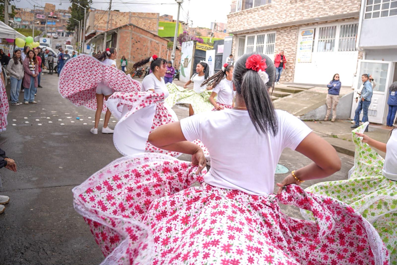 Participantes en una actividad cultural