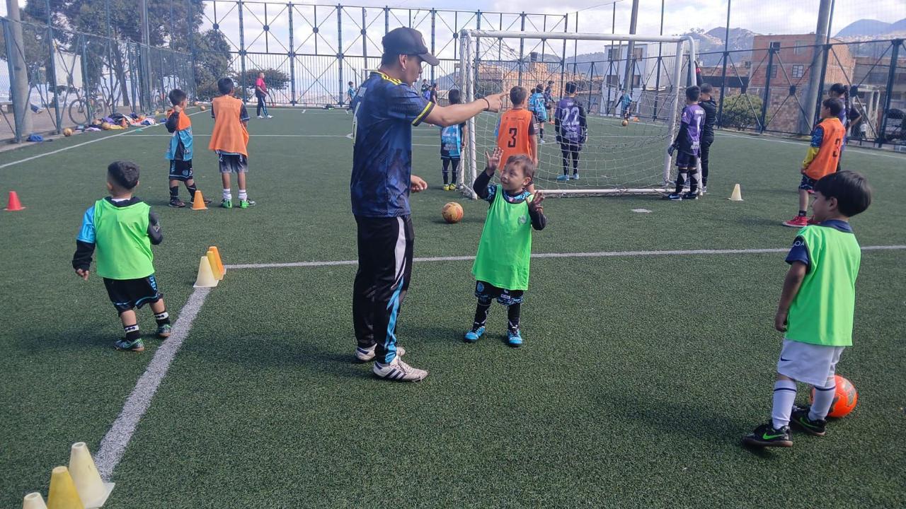 Actividad de fútbol y formación integral